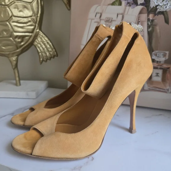 Gucci Bamboo Suede Heels Shoes Women Size 10 B EUC With Box - Picture 13 of 15